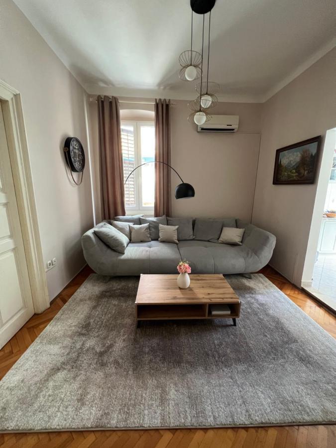 Apartman Sandra Пула Екстериор снимка