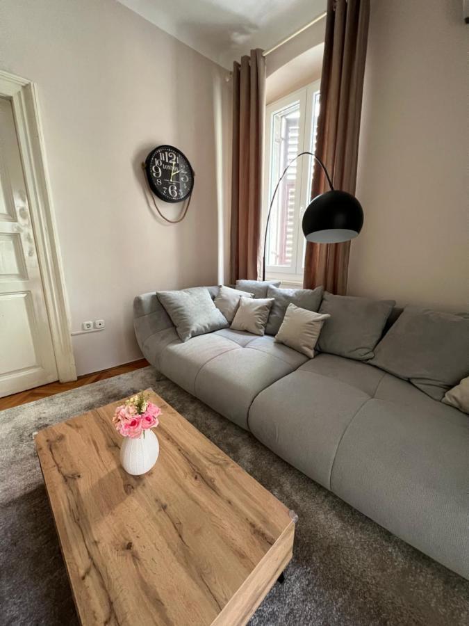 Apartman Sandra Пула Екстериор снимка