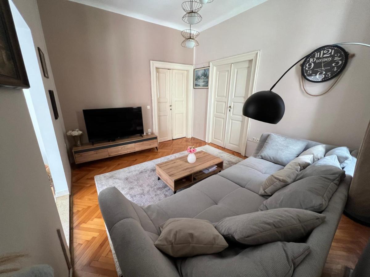 Apartman Sandra Пула Екстериор снимка